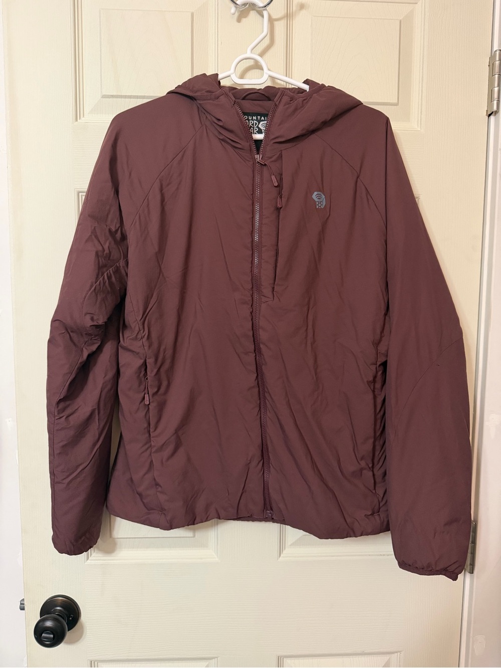 Mountain Hardwear Hooded Insulated Jacket in Maroon